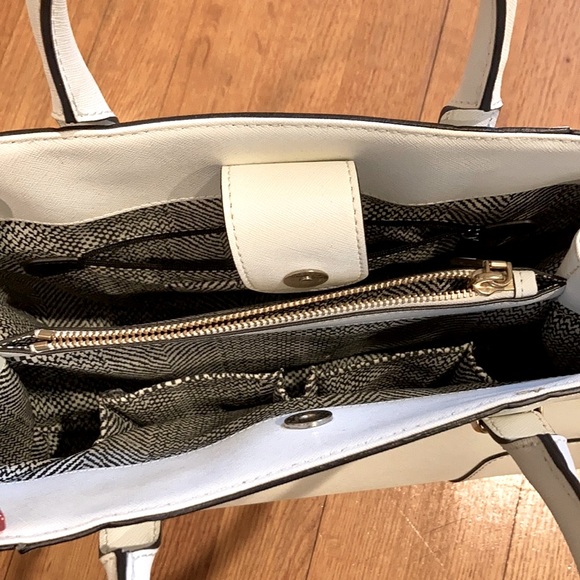 Rebeccaminkoff white leather handbag. 13x10”💖 - Picture 6 of 7